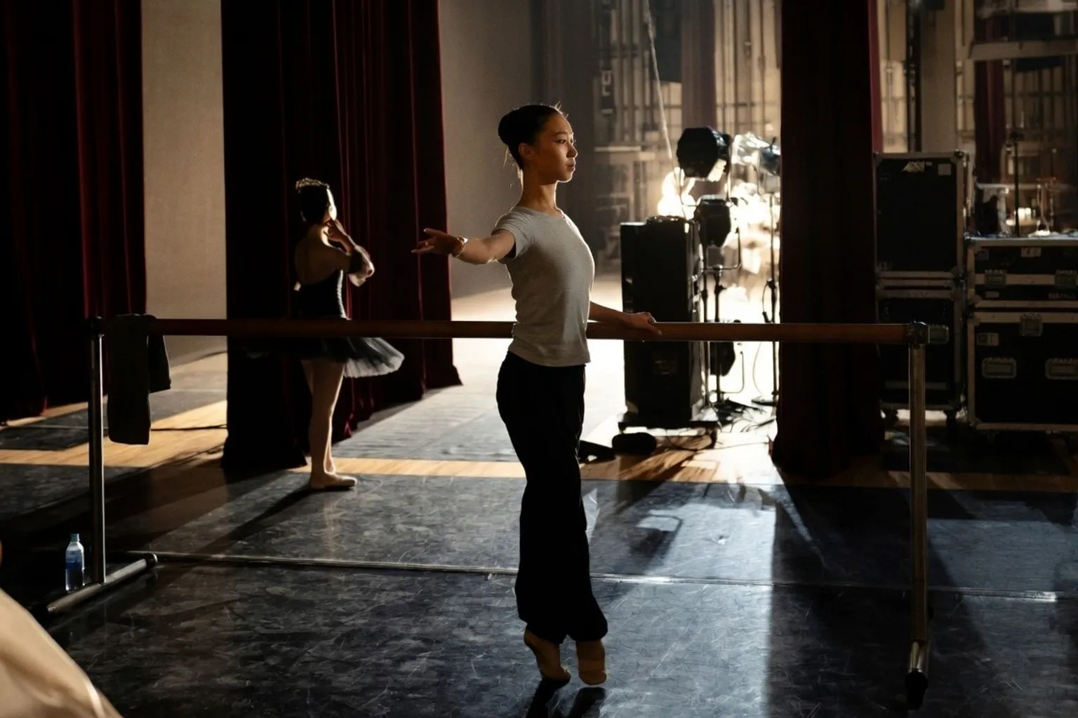 Backstage-Physiotherapie: Was die Theaterwelt über effiziente Patientenbetreuung lehrt