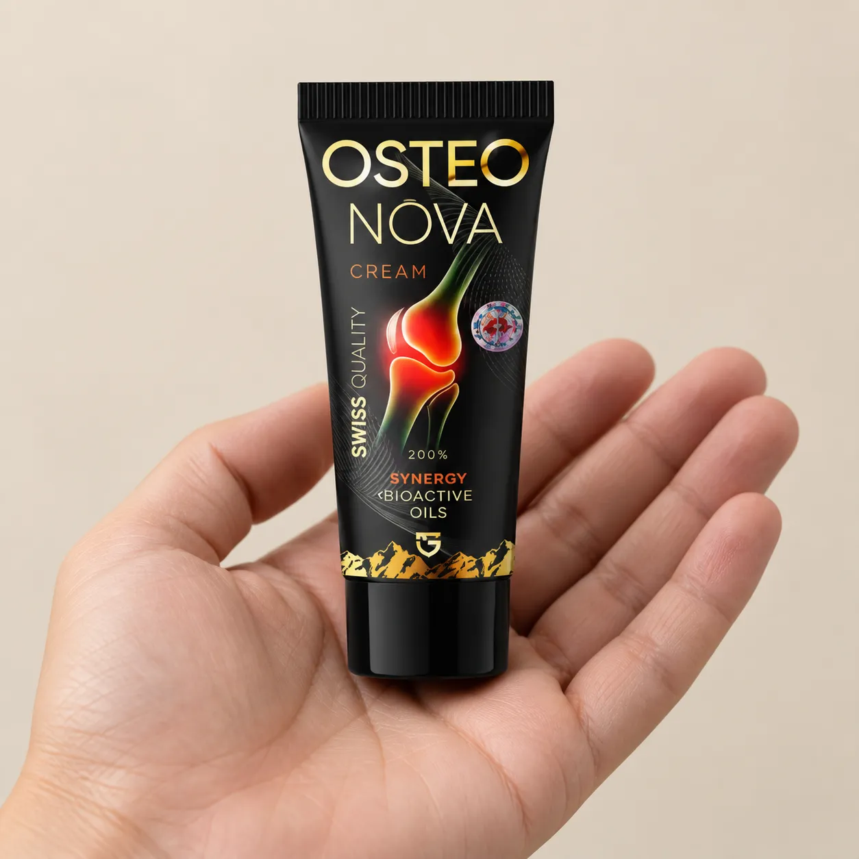 OsteoNova cream — Verpackung in der Hand
